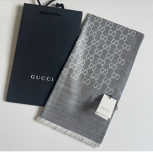 NWT* Gucci Shawl - Picture 2 of 4